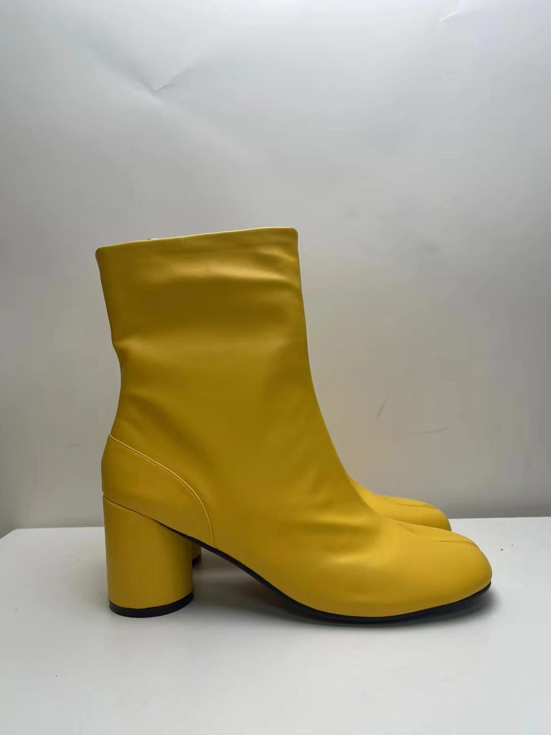 2025 European & American Split-Toe Block Heel Boots