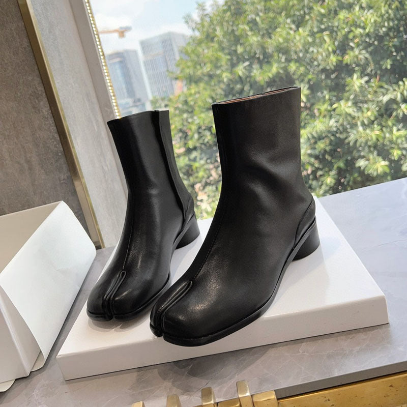 Fall/Winter 2025 Tabi Chelsea Boots