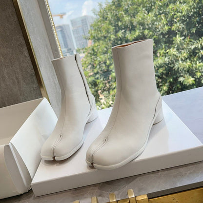 Fall/Winter 2025 Tabi Chelsea Boots