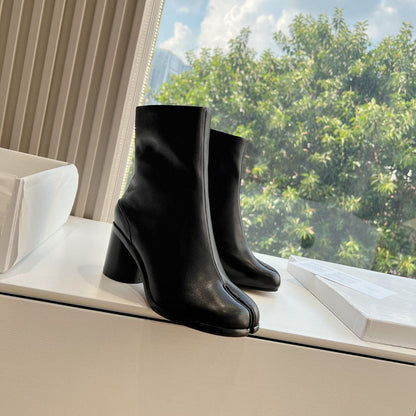 Fall/Winter 2025 Tabi Chelsea Boots